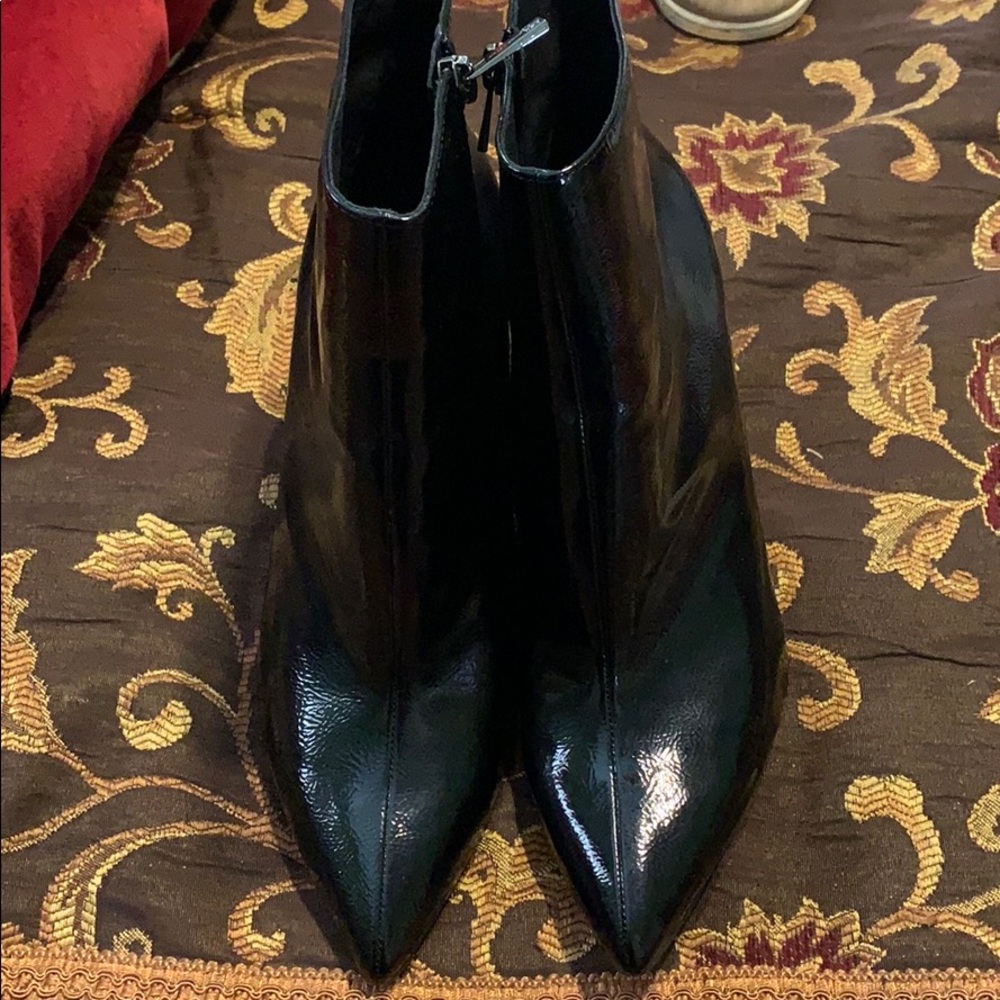 Jessica Simpson’s Ankle Boots